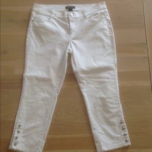 Whbm white Capri- size 8